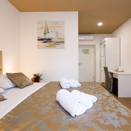 Luxury Rooms Fetivi Split Exterior photo